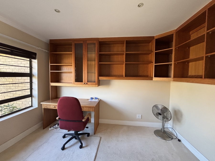 To Let 3 Bedroom Property for Rent in Summerstrand Eastern Cape